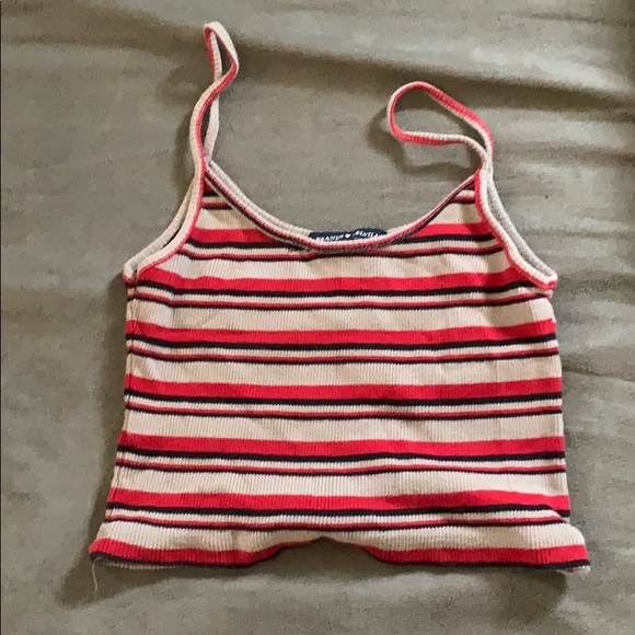 Brandy Melville Tops - Brandy crop top